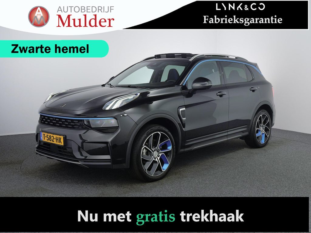 Lynk & Co 01 1.5 | Zwarte hemel | Trekhaak | Pano | 360 camera | ACC |