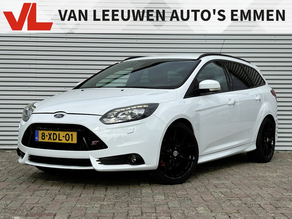 Ford Focus Wagon 2.0 EcoBoost ST-3 | Nieuw Binnen! | Leer | Camera | Stoelverwarming