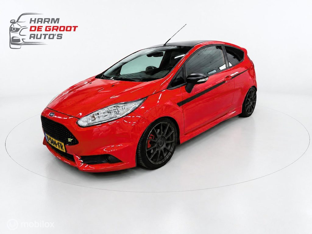 Ford Fiesta 1.6 ST2 200pk/Recaro/Stoelverwarming/Camera