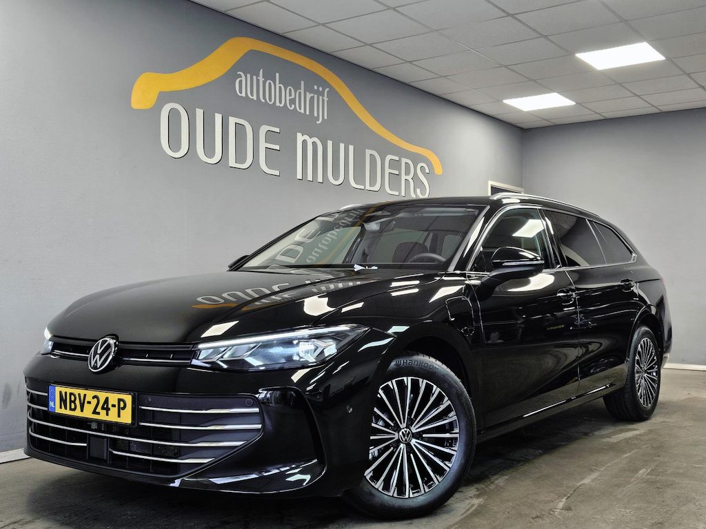 Volkswagen Passat Variant 1.5 eHybrid Elegance | Trekhaak | Stoelventilatie | Memorystoelen | 360 Camera | Sfeerverlichting |