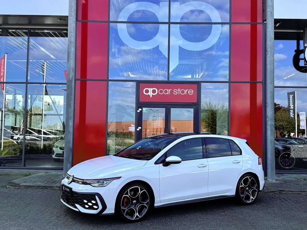 Volkswagen Golf 2.0 TSI GTI Vol ! | Panorama | IQ-Lights | H/K | Head-UP | Camera | Carplay | BTW |
