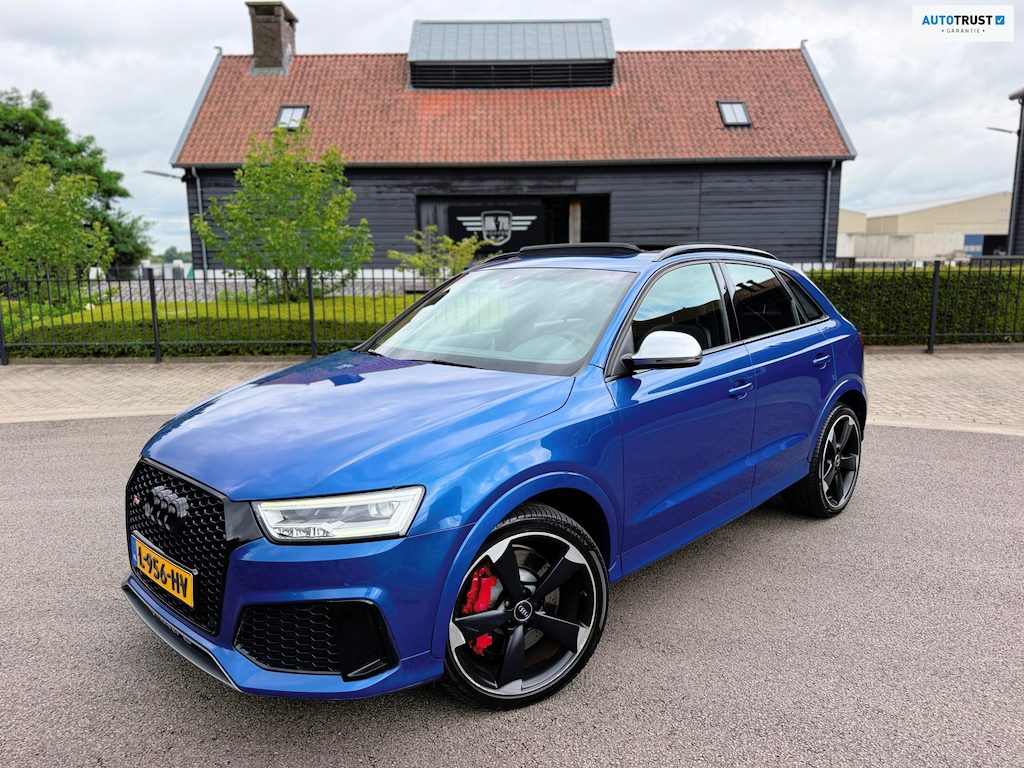 Audi RS Q3 2.5 TFSI Q3 340PK QUATTRO PERFORMANCE PANORAMDAK BOSE CARBON LEER NAVI MATRIX