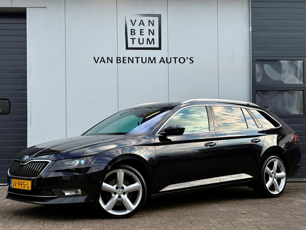 Skoda Superb Combi 1.6TDI 120pk Leder Navi Camera Carplay Xenon