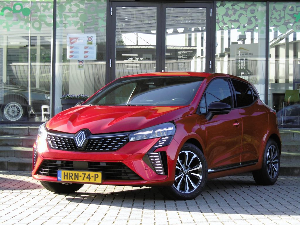 Renault Clio 1.0 TCe 90pk GPF Techno / 9,3 Navigatie / 360 Camera / Cruise- Control Ad / Blindspot