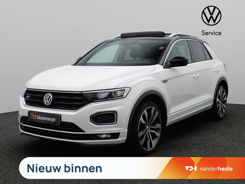 Volkswagen T-Roc 1.5 TSI Sport 150PK Panoramadak, Trekhaak, Elektrische Achterklep, 18" LM Velgen, Alarm, Parkeersensoren voor en achter