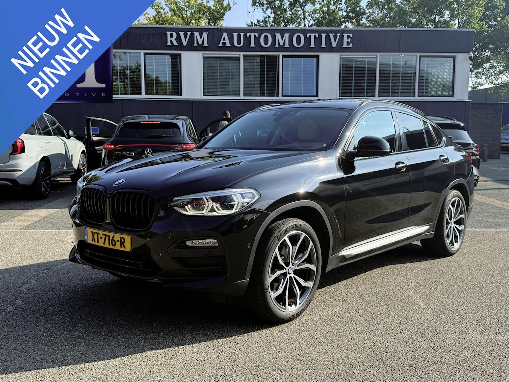 BMW X4 xDrive20i High Executive | MEMORY | ELEK. STOELEN | ELEK. ACHTERKLEP | TREKHAAK | ACHTERUITRIJCAMERA | PANORAMADAK |