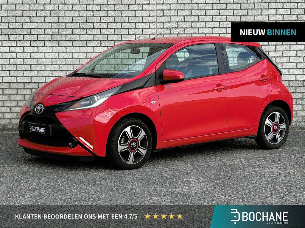 Toyota Aygo 1.0 VVT-i x-play | All-Season banden | Dealer Onderhouden | Airco | Camera |