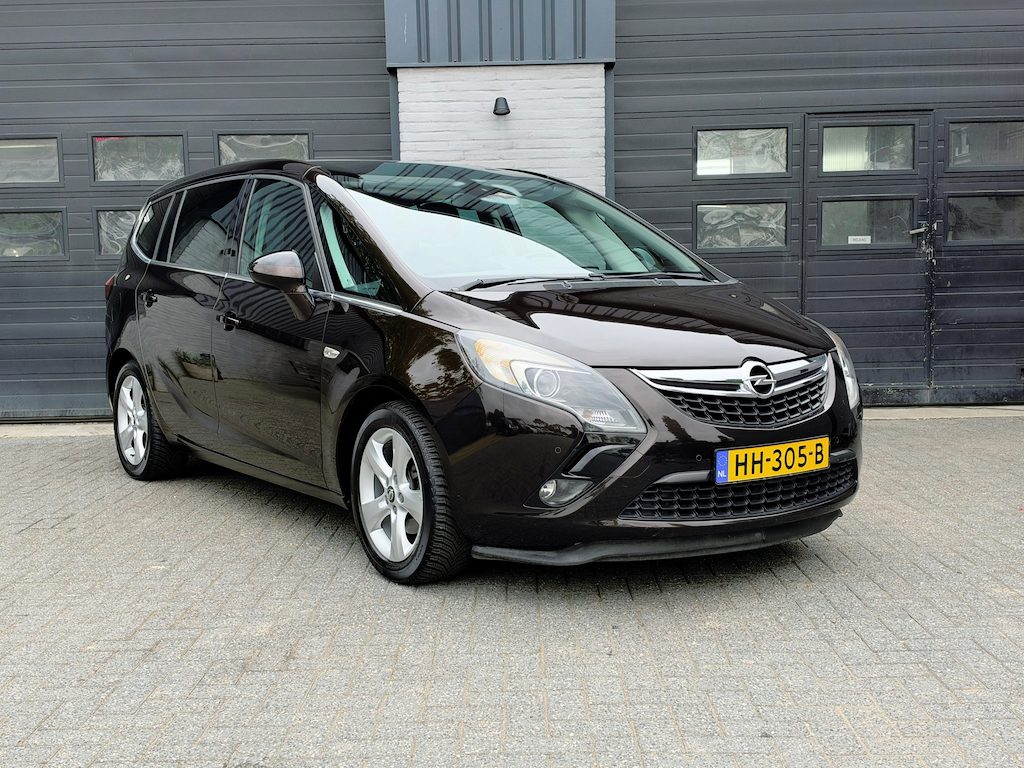 Opel Zafira Tourer 1.4 Cosmo 7p. Nieuwe ketting, Apk, Remmen, Nette auto!