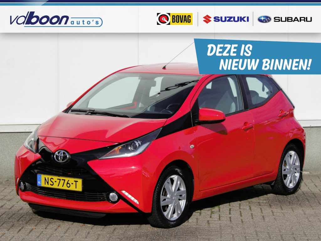Toyota Aygo 1.0 VVT-i x-play | Airco | Camera | Lm-Velgen