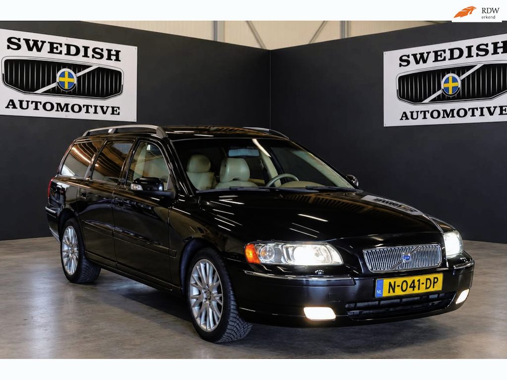 Volvo V70 2.4 170 pk Automaat | Leder | CarPlay | Schuifdak