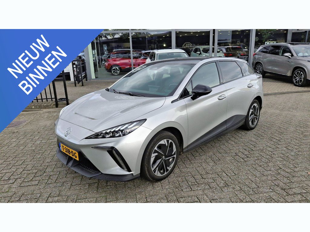 MG MG4 Electric Luxury 64 kWh | Navi | Led Koplampen | Stoelverwarming | CarPlay | Camera | MG i-Smart | 360 Camera