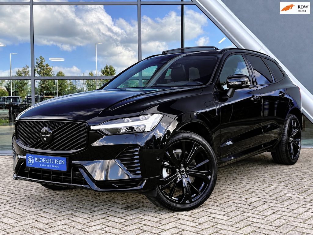 Volvo XC60 2.0 T8 Plug-in hybrid AWD Ultra Black Edition FACELIFT MODEL 455pk Luchtvering / 21inc / Trekhaak