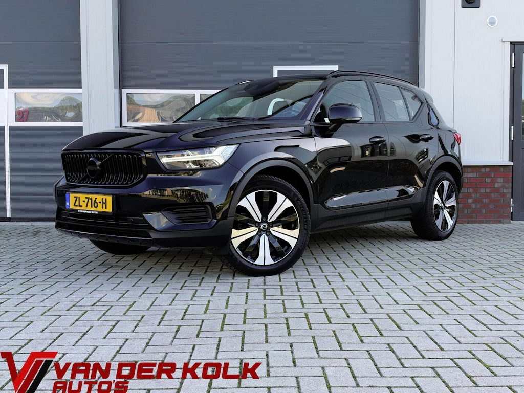 Volvo XC40 2.0 D3 AWD Momentum Automaat | Leder | Navigatie | Camera | Cruise | Climate | LED | Stoelverwarming | Sensoren