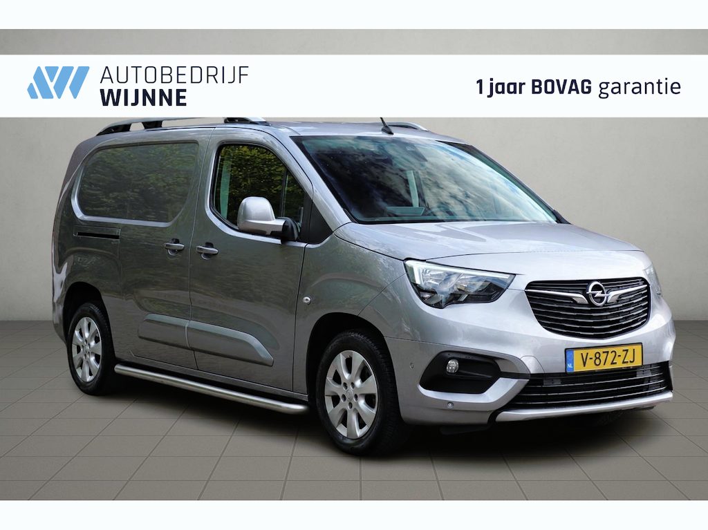 Opel Combo 1.5D 130pk L2H1 Innovation - Trekhaak - Achteruitrijcamera - Navigatiesysteem - Dodehoekdetectie - Apple CarPlay - Parkeersensoren - Cruise control