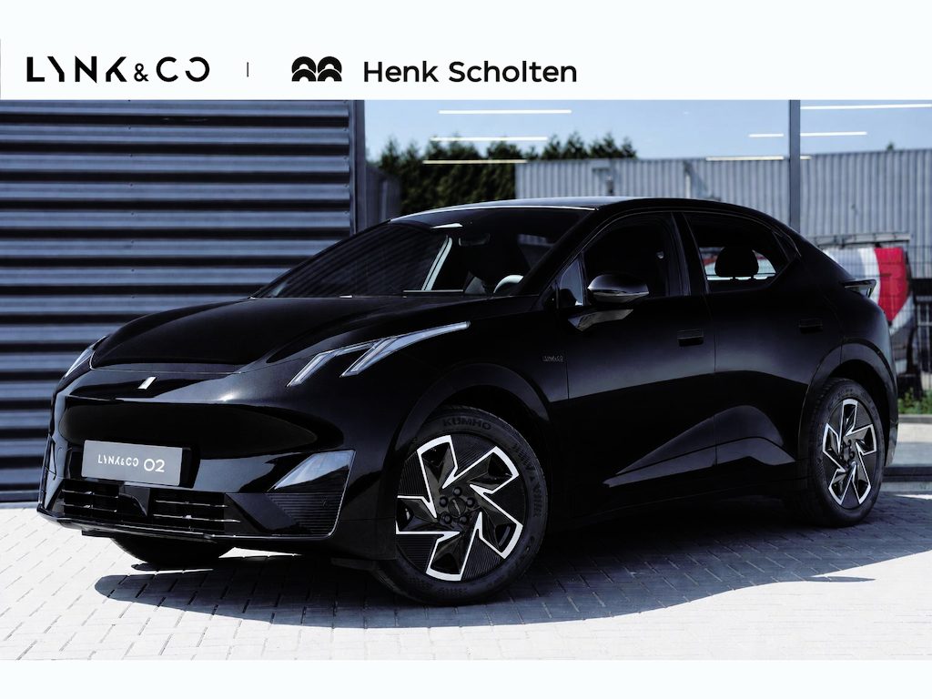 Lynk & Co 02 Business Edition 66 kWh | 1600KG Trekgewicht | Stoelverwarming | Apple CarPlay | Android Auto | Achteruitrijcamera | Panoramadak | Elektrische Achterklep | Keyles Entry | Regensensor |