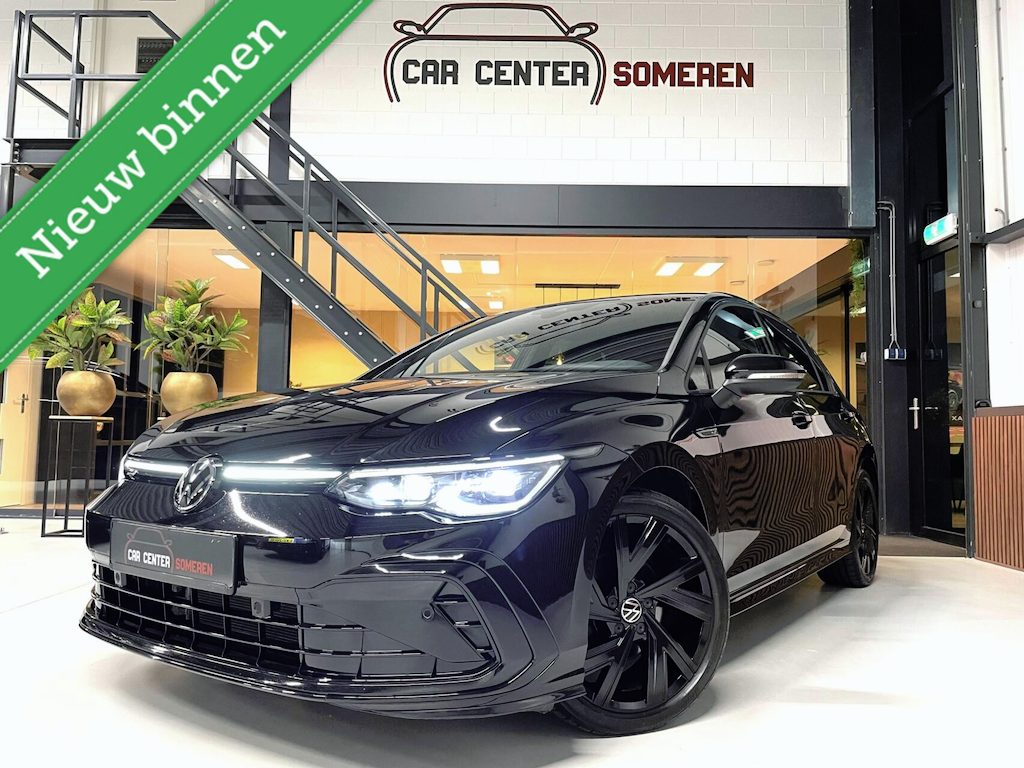 Volkswagen Golf 1.5 TSI R-Line Black Style/ Cam/ H&K/ Keyless/ IQ/ 18''LMV/ CarPlay