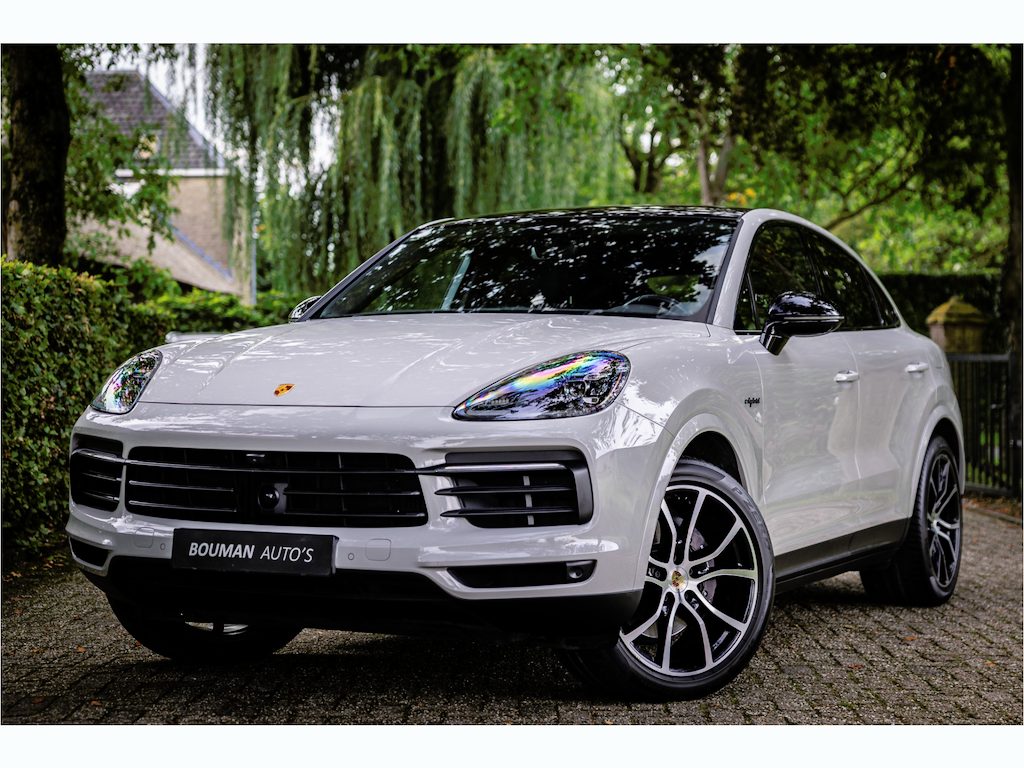 Porsche Cayenne Coupé 3.0 E-Hybrid Stoelventilatie Sport Chrono Sportuitlaat Panorama