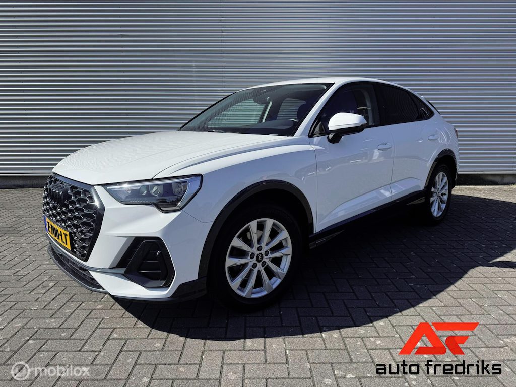 Audi Q3 Sportback 35 TFSI S edition | Stoelverwarming | Trekhaak|
