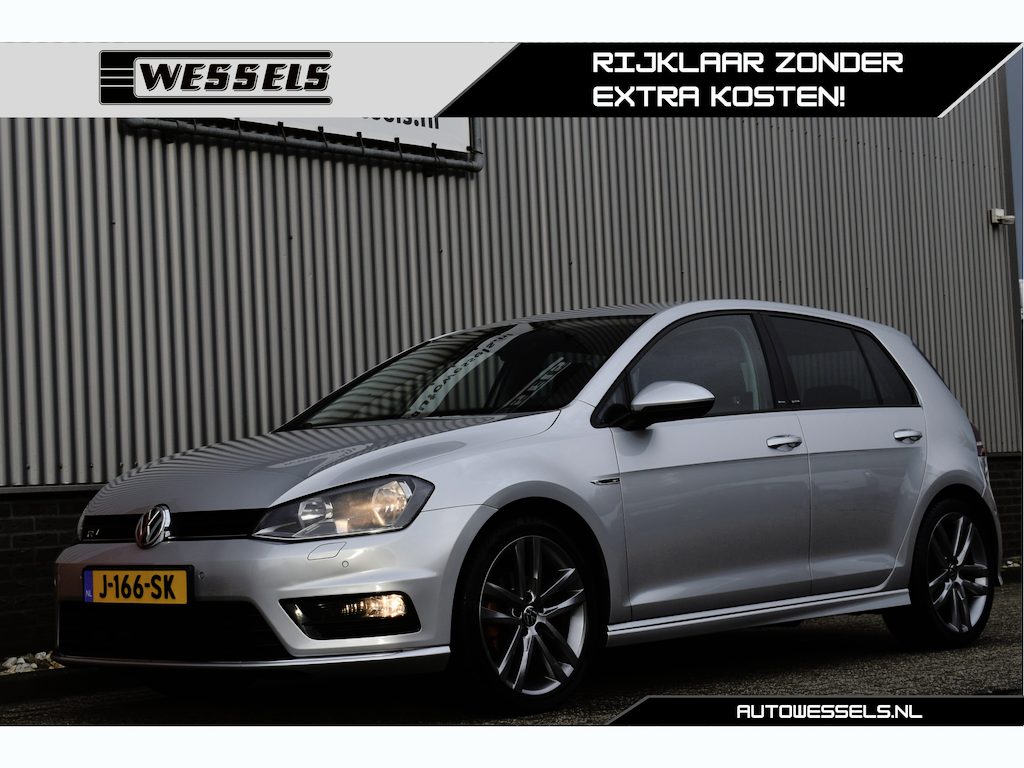 Volkswagen Golf 1.2 TSI R-line Stoelverwarming, Trekhaak, Cruise control, Carplay