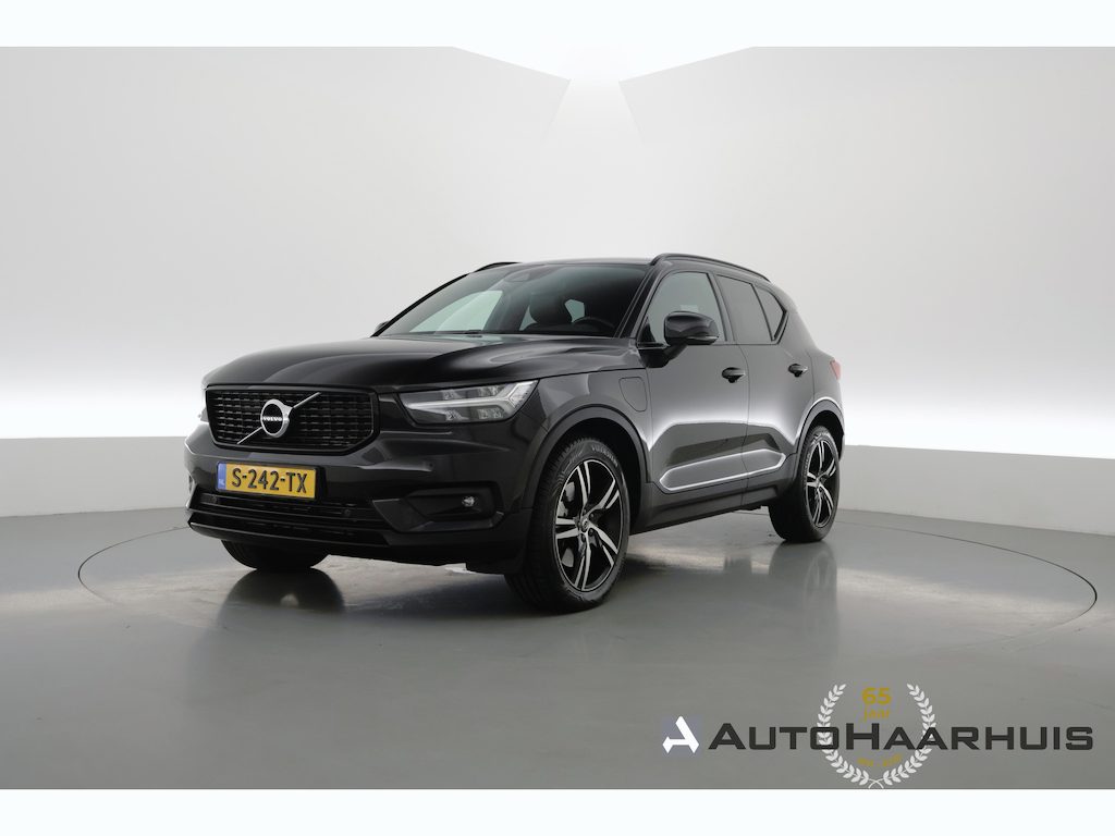 Volvo XC40 1.5 T4 Recharge R-Design Expression | Rijklaar! | Trekhaak | H&K Audio | Leder | Camera | Cruise | Stoel- Stuurverw. | Keyless | 19''