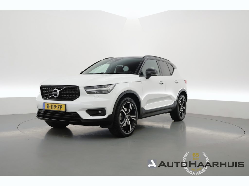 Volvo XC40 2.0 B4 R-Design | Rijklaar! | Elek. Trekhaak | Pilot Assist | H&K Audio | Camera | Stoel- Stuurverw. | NAV + CarPlay