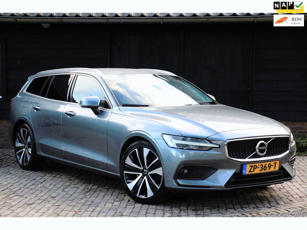 Volvo V60 2.0 T4 Momentum Pro Navigatie/Parkeersensor/Lane Assist/Half-Leer