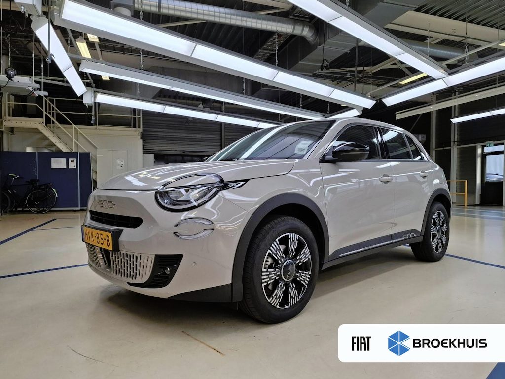 Fiat 600 1.2 Hybrid Urban 110pk | Pack Style + Winter + Comfort | Navigatie | Stoelverwarming | Achteruitrijcamera | !!