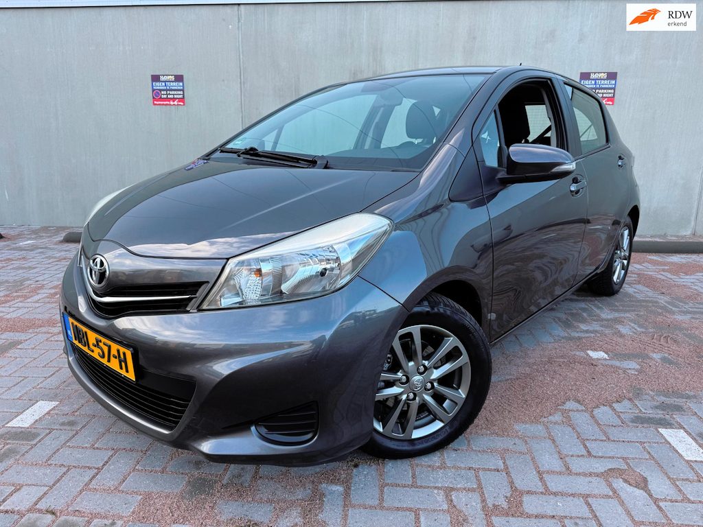 Toyota Yaris 1.0 VVT-i | Comfort Grey Edition|1E EIG |NW APK|LUXE AIRCO|WEINIG KM|ALL SEASON|E-PKKT|