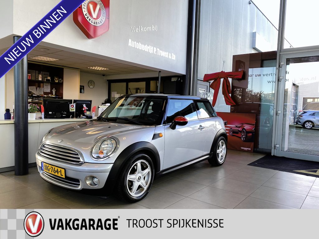 MINI Cooper 3-Deurs 1.6 Cooper,Airco,Elektrischepakket,Keyless,Leder/Stofbekleding,Two Tone Lak,16 Inch Lmv