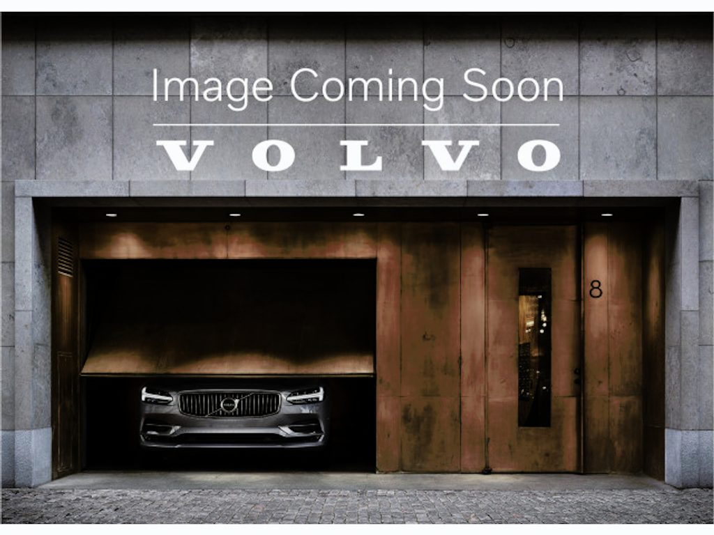 Volvo XC40 T3 R-Design | All Season Banden | Panoram Dak | 360° Camera | Trekhaak