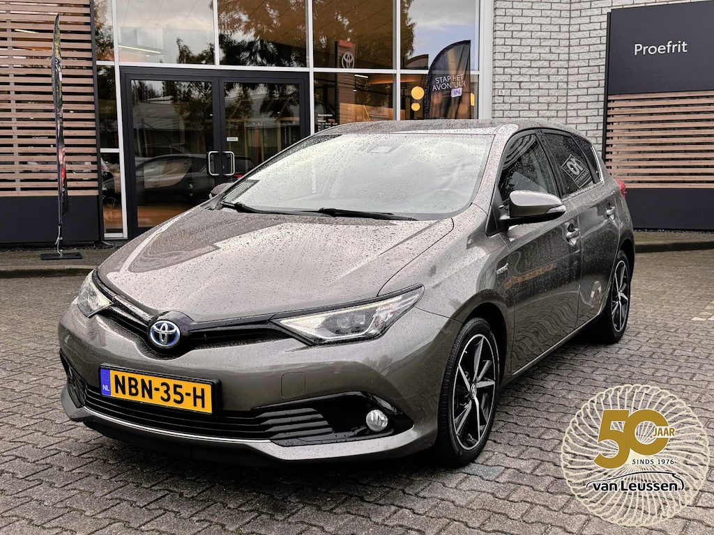 Toyota Auris 1.8 Hybrid Dynamic STOELVERW KEYELSS 4S-BANDEN 17'' LM-VELGEN CRUISE CAMERA BLUETOOTH CLIMA