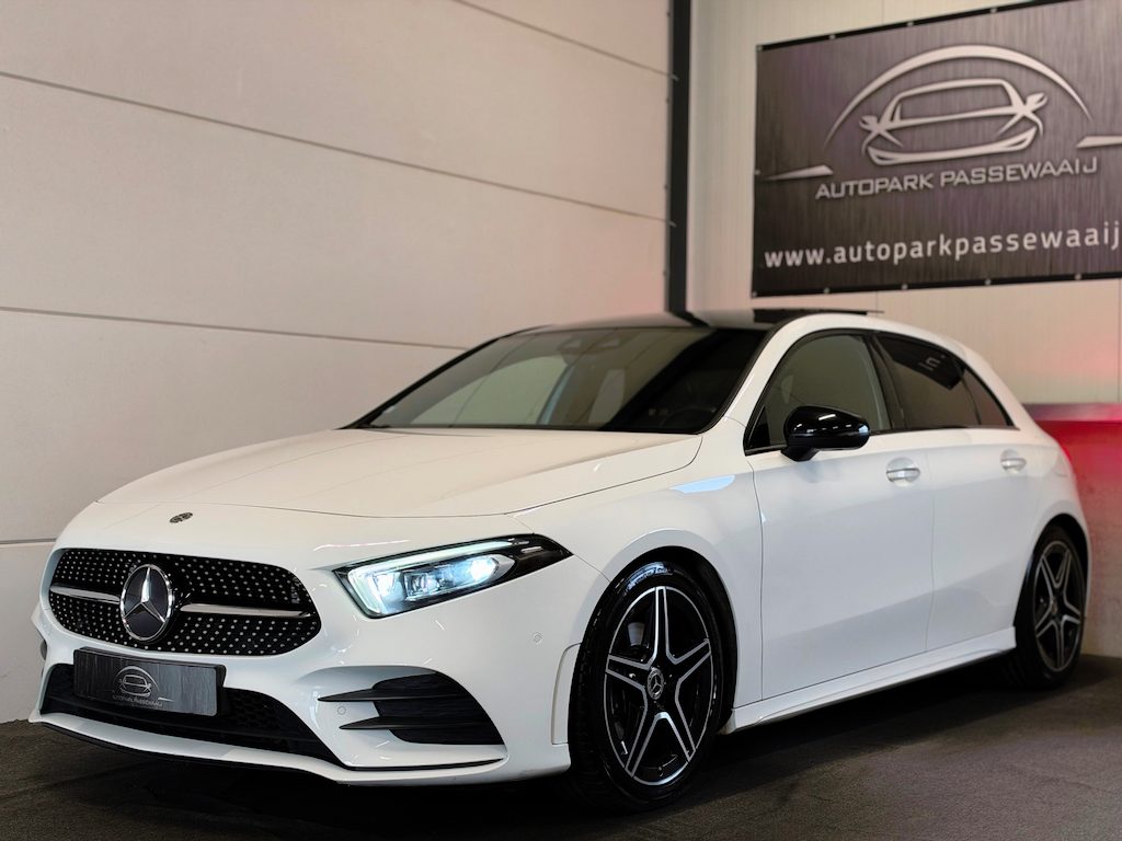 Mercedes-Benz A-klasse 200 AMG Pano, Cruise Control, Multibeam, Sfeerverlichting, Elek Stoelen, Achteruitrijcamera, Keyless, Airco