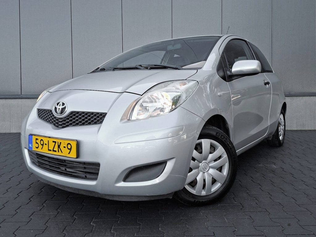 Toyota Yaris 1.0 VVTi Acces | Trekhaak | Airco | NAP | Radio CD speler