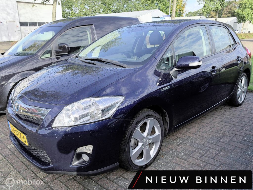 Toyota Auris 1.8 Full Hybrid Executive NAVI / CAMERA / KEYLESS / SLECHTS 105.000 KM NAP / AFN.TREKHAAK / LMV