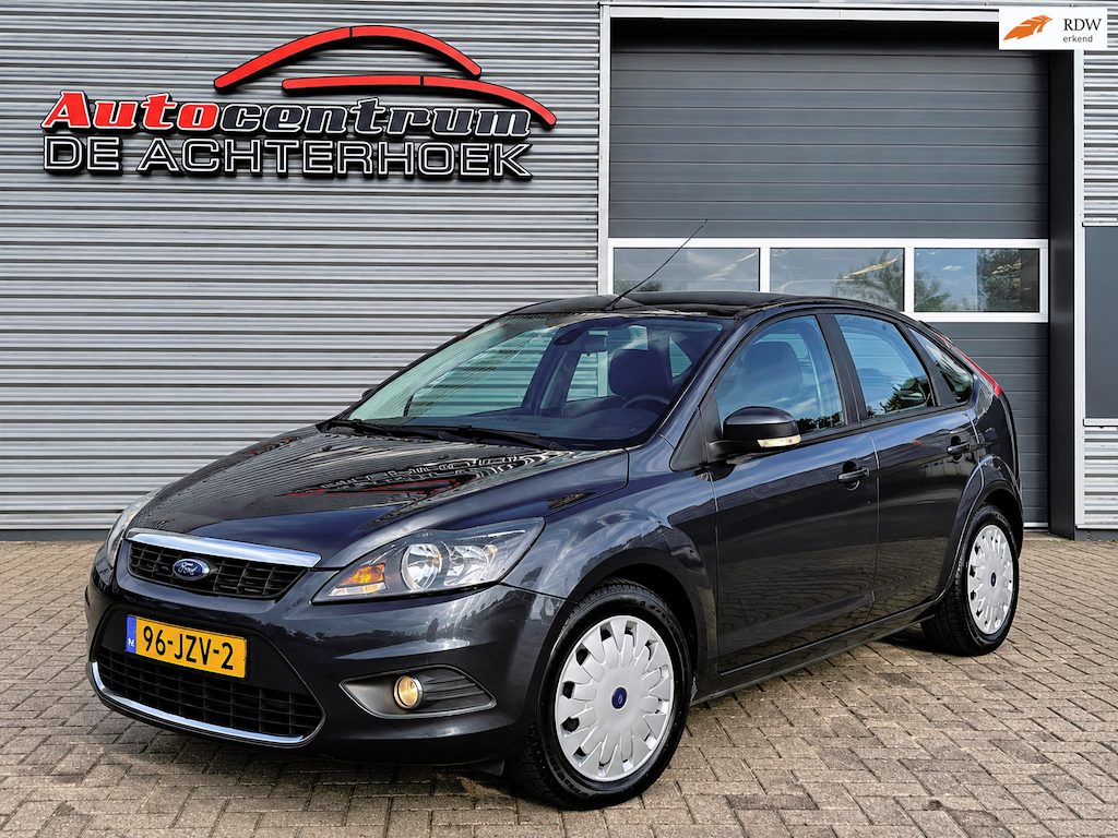 Ford Focus 1.8 Limited|cruise control|nav|AC