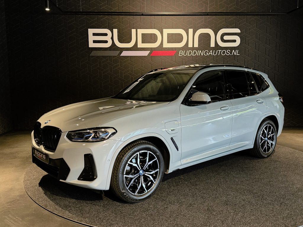 BMW X3 xDrive30e High Exe | M-sport | Pano | Head-up | 360 Camera