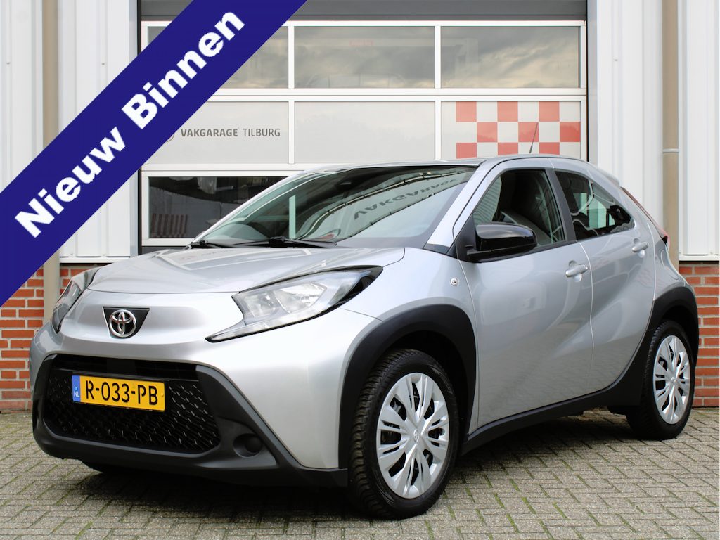 Toyota Aygo X 1.0 VVT-i MT Play /ACC/Carplay/Camera/Bluetooth/DAB+/Lane assist/ISOFIX/NAP! 1e eig!