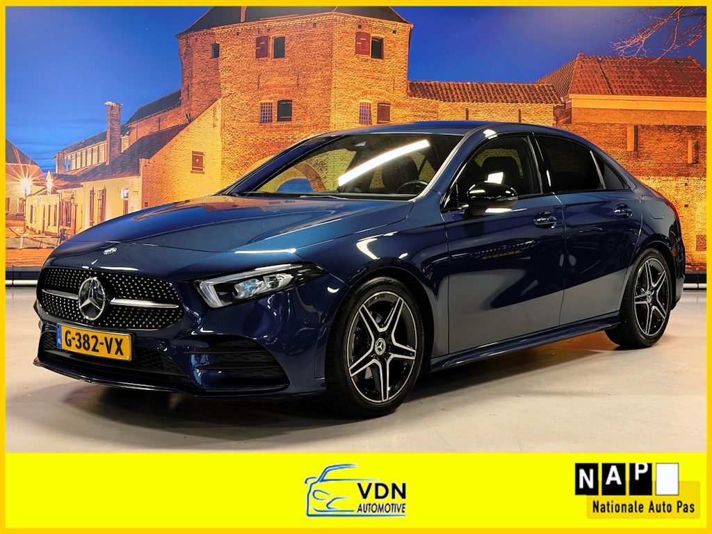 Mercedes-Benz A-klasse 180 Bus. Solution AMG Aut Led Camera