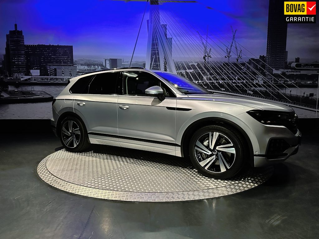 Volkswagen Touareg 3.0 TSi eHybrid 4MOTION Atmosphere *Luchtvering*Trekhaak*Pano*