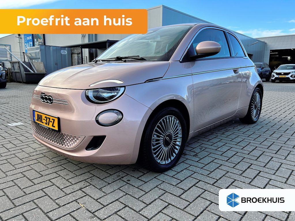 Fiat 500e Passion 42 kWh Keyless Start | Apple CarPlay/Android Auto | Climate Controle | Cruise Controle | Lichtmetalen velgen | | Airco | Apple Carplay/Android Auto|telefoonintegratie premium | Boordcomputer