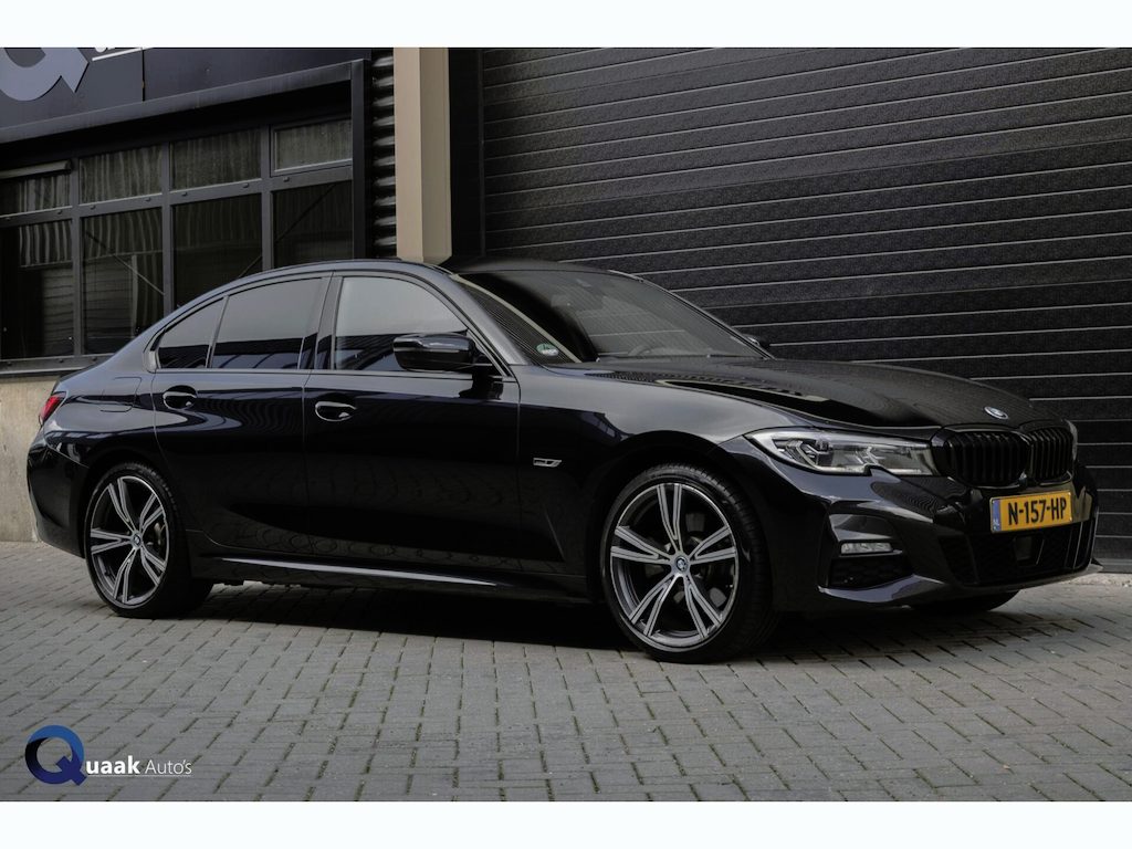 BMW 3-Serie 320e M-Sport High Executive | LASER | CARPLAY | LEER | STOELVERWARMING