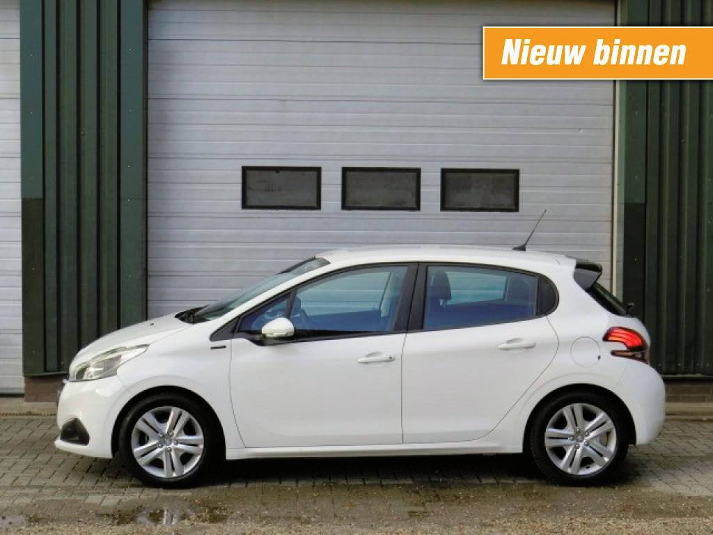 Peugeot 208 1.2 PURET. SIGNATURE