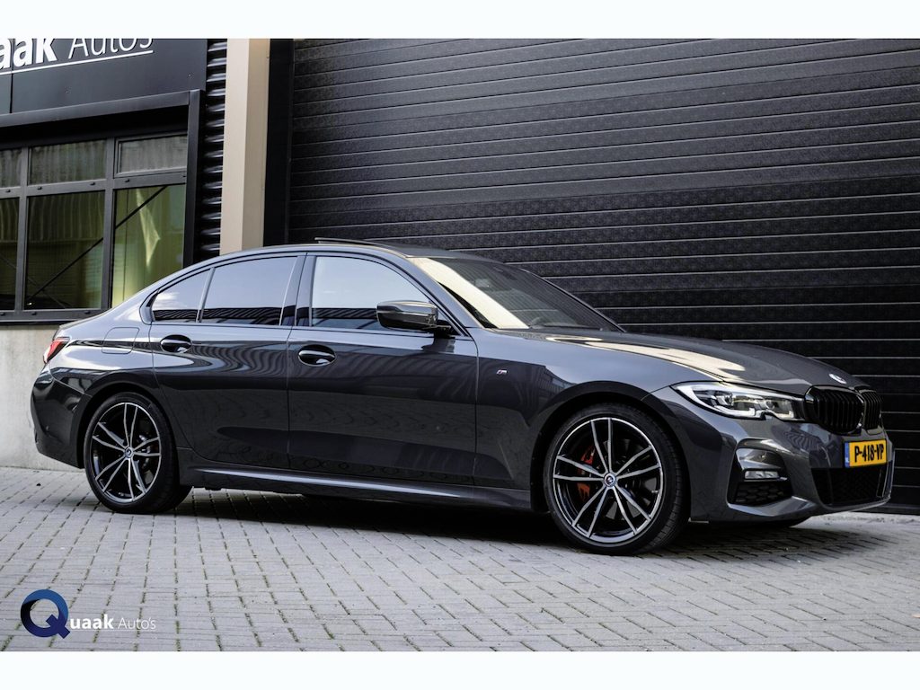 BMW 3-Serie 318i M-Sport 4-Cil | PANO | CARBON | DRAVITGRAU | ALCANTARA | CARPLAY | 50 JAHRE