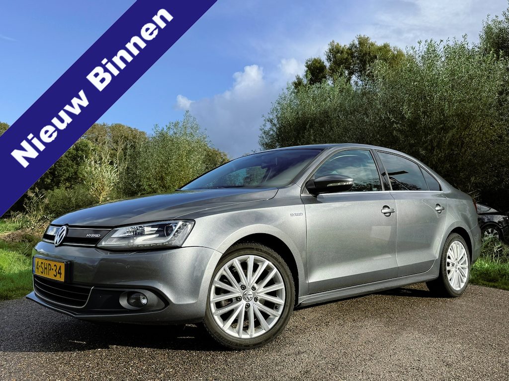 Volkswagen Jetta 1.4 TSI Hybrid Highline Automaat / 1e Eigenaar / A-Z Onderhouden / Navi / Clima / 17" Velgen / PDC / Cruise / LED