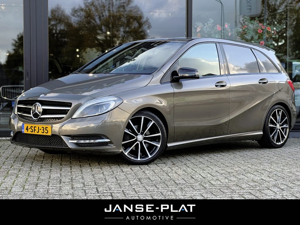 Mercedes-Benz B-klasse 180 Ambition Night Trekhaak | Navi | Xenon |