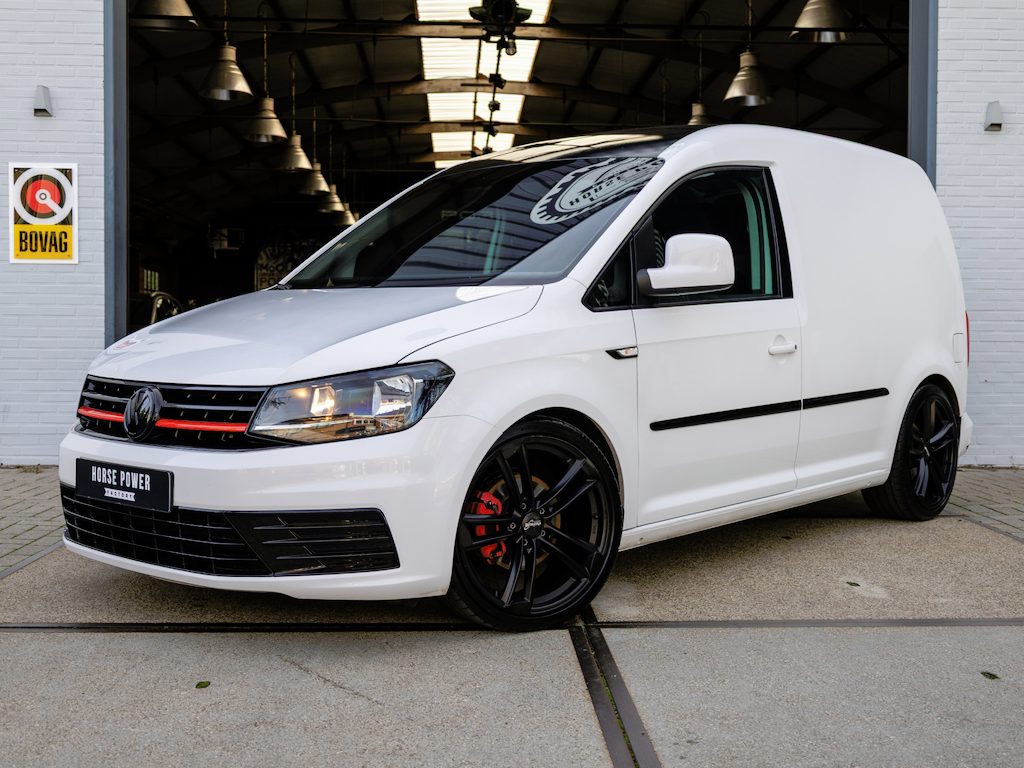 Volkswagen Caddy 2.0 TDI L1H1 BMT Trendline *Carplay | Trekhaak | Cruise | Airco | 19" | Diamond Stitch | Leder*