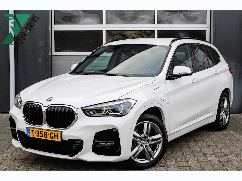 BMW X1 XDrive25e High Executive M-Sport | 12 Mnd. Garantie & SOH 88% | Nette en zeer complete X1 met historie