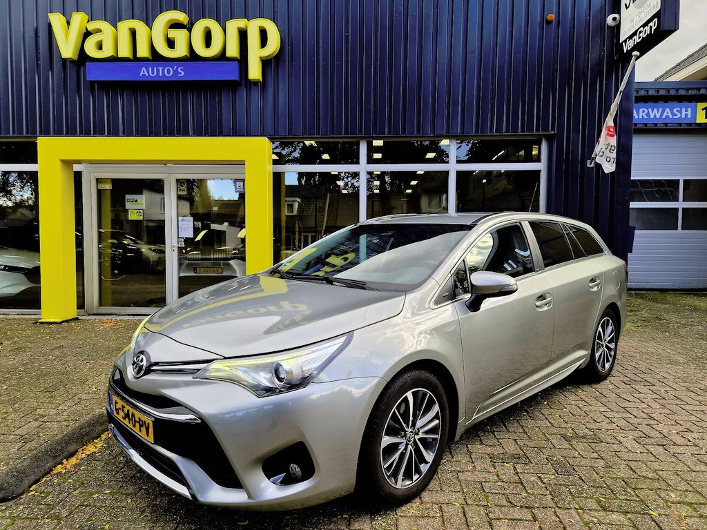 Toyota Avensis Touring Sports 1.8 VVT-i Dynamic All-in prijs!