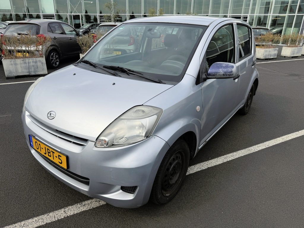 Daihatsu Sirion 2 1.0-12V Trend