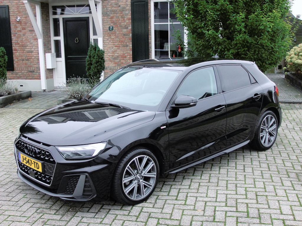 Audi A1 Sportback S-Line 30 TFSI edition one , S-Line , Pdc V+A , Led , Navi , Virtual, Cruise enz.